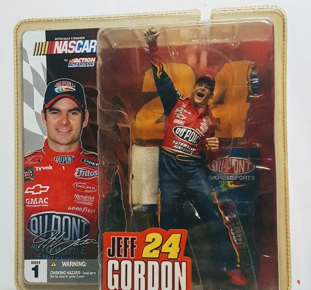 JEFF GORDON #24 NASCAR ACTION FIGURE